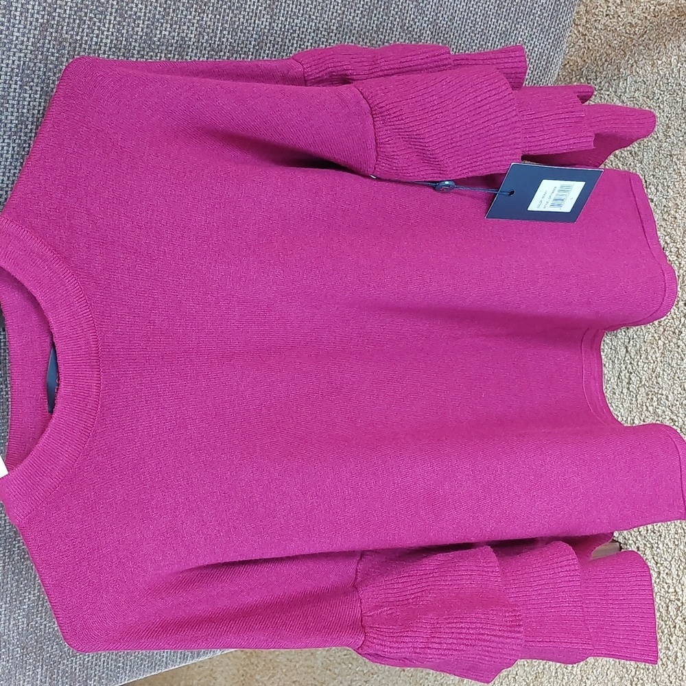 Penelope Leroy Paris sweater. Large. Tiered sleeve. Berry color.